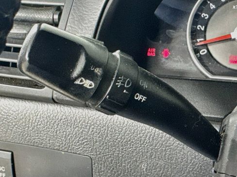 Used 2008 Kia Sorento 2WD w/ Sport Pkg image 12
