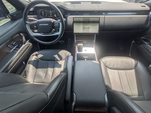 Used 2024 Land Rover Range Rover SE AWD/4WD image 13