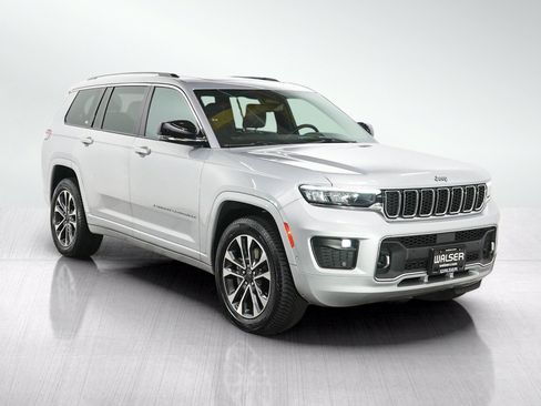 Used 2021 Jeep Grand Cherokee L Overland w/ Luxury Tech Group IV AWD/4WD image 7