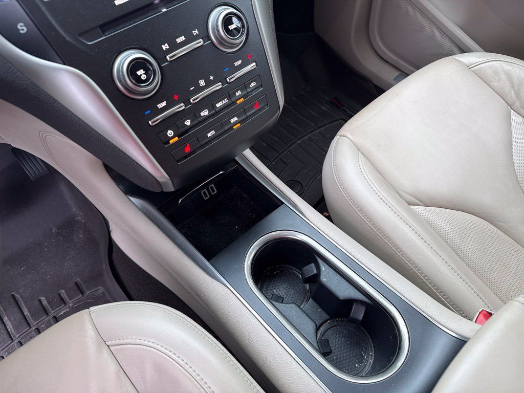 Used 2019 Lincoln MKC Select w/ Select Plus Package FWD image 17