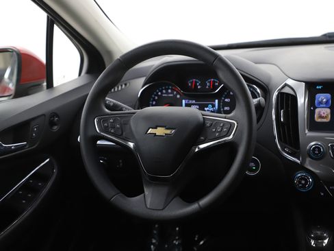 Used 2017 Chevrolet Cruze LT w/ Sun And Sound Package FWD image 15