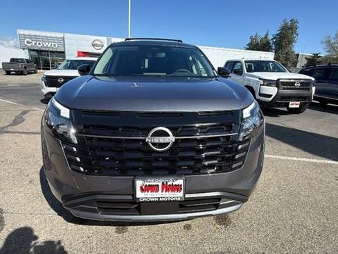 New 2026 Nissan Pathfinder SL image 8