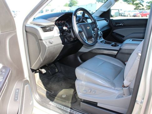 Used 2015 Chevrolet Tahoe LT RWD image 13