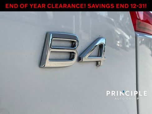 Certified 2023 Volvo XC40 B4 Core w/ Protection Package Premier image 27