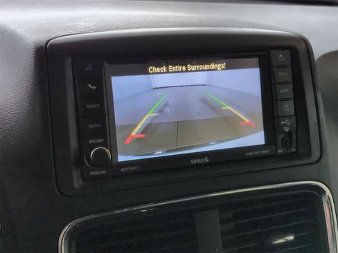 Certified 2018 Dodge Grand Caravan SXT w/ Driver Convenience Group image 29