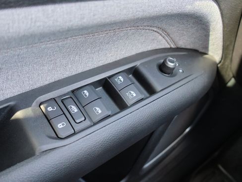 Used 2022 Jeep Compass Latitude image 13
