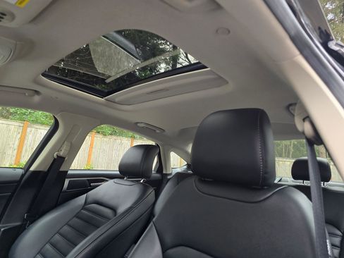 Used 2019 Ford Fusion SEL image 22