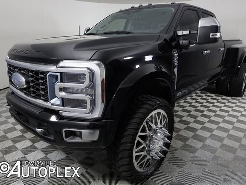 Used 2024 Ford F450 Limited w/ FX4 Off-Road Package image 10