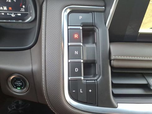 Used 2024 GMC Yukon SLT image 26