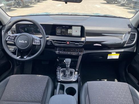 New 2026 Kia Seltos S FWD image 25