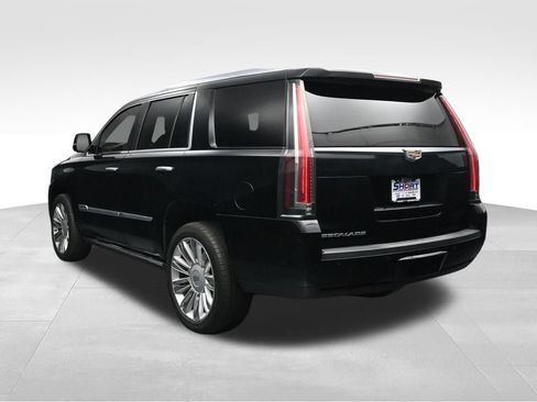Used 2019 Cadillac Escalade Platinum AWD/4WD image 3