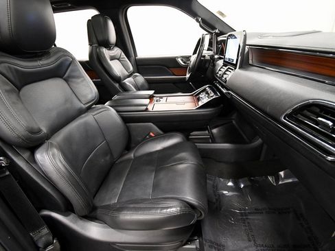 Used 2020 Lincoln Navigator Reserve w/ Equipment Group 208A image 21