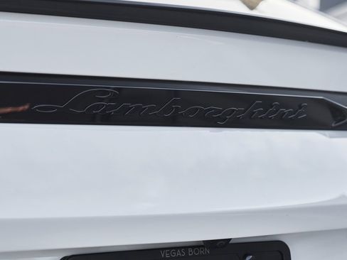 Used 2024 Lamborghini Urus Performante image 16