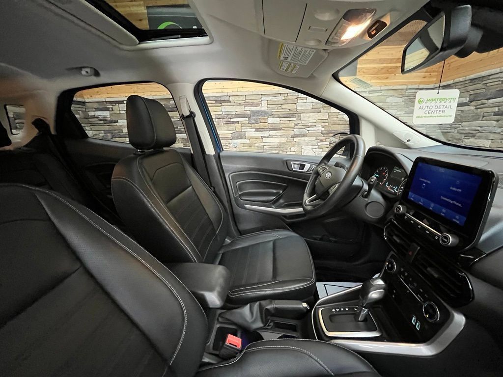 Used 2020 Ford EcoSport Titanium AWD/4WD image 32