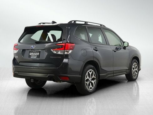 Used 2022 Subaru Forester Premium AWD/4WD image 5