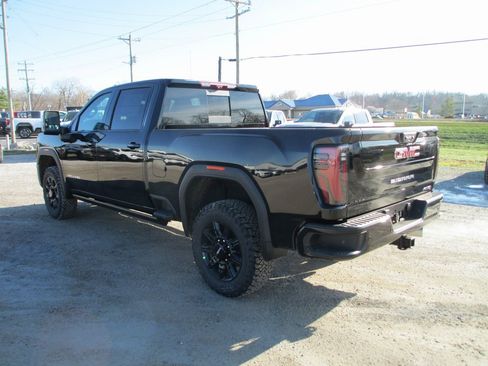 New 2026 GMC Sierra 2500 AT4 w/ AT4 Premium Plus Package image 8