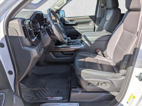 Used 2023 Chevrolet Silverado 1500 LT Trail Boss w/ Convenience Package II image 16