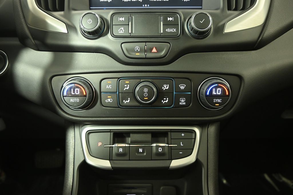 Used 2024 GMC Terrain SLT w/ LPO, Floor Liner Package AWD/4WD image 30