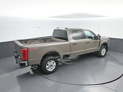 New 2026 Ford F250 XLT w/ FX4 Off-Road Package AWD/4WD image 29