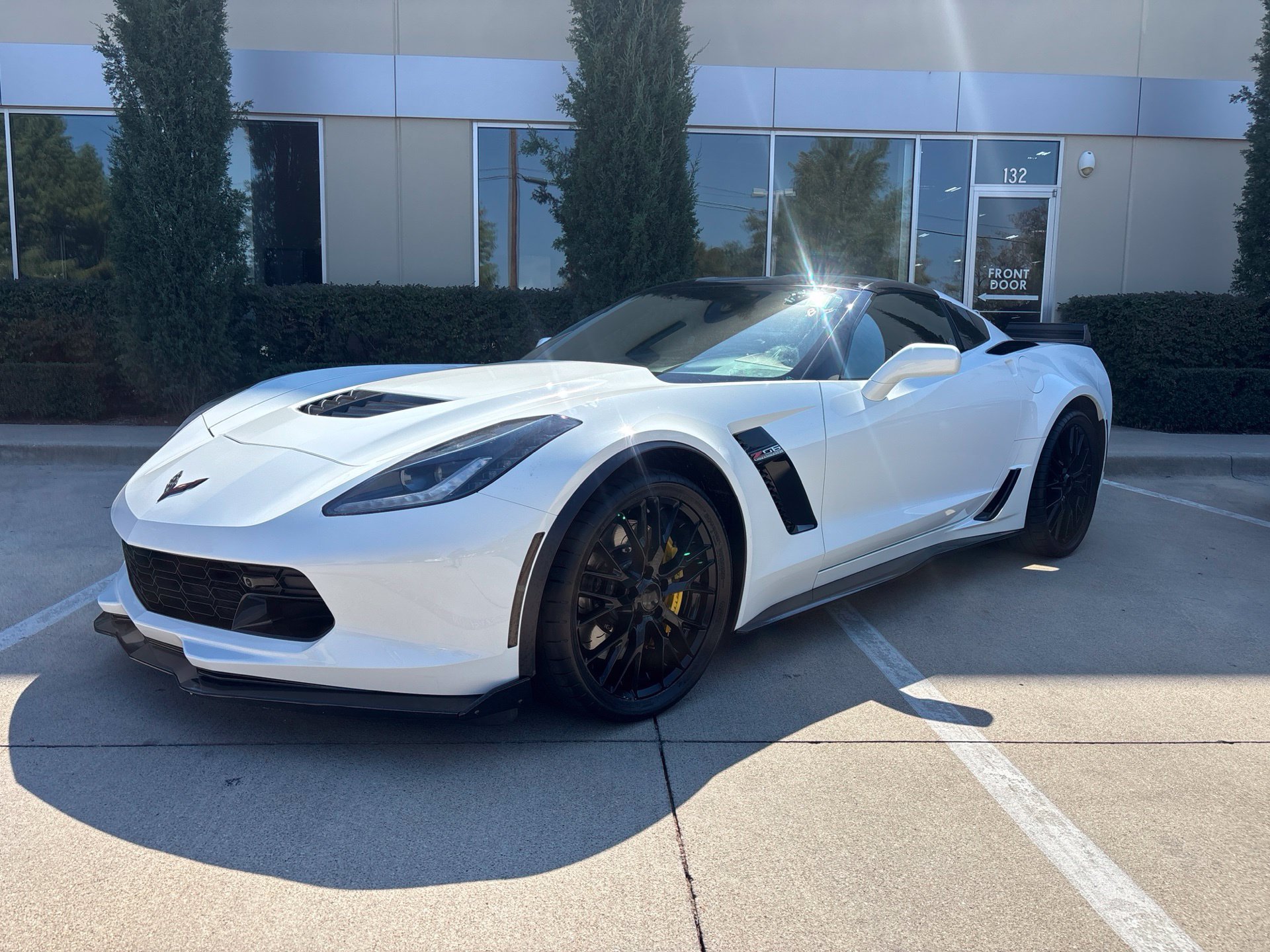 Used 2016 Chevrolet Corvette Z06 w/ 2LZ Preferred Equipment Group RWD image 2