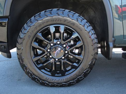 Used 2025 Chevrolet Silverado 3500 LT w/ Trail Boss Package AWD/4WD image 18