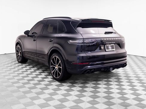 Certified 2019 Porsche Cayenne Turbo AWD/4WD image 3