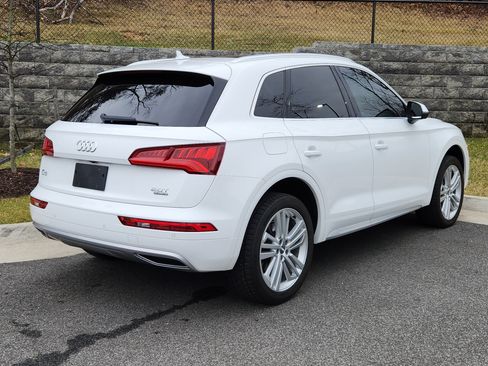 Used 2018 Audi Q5 2.0T Premium Plus w/ Premium Plus Package image 2