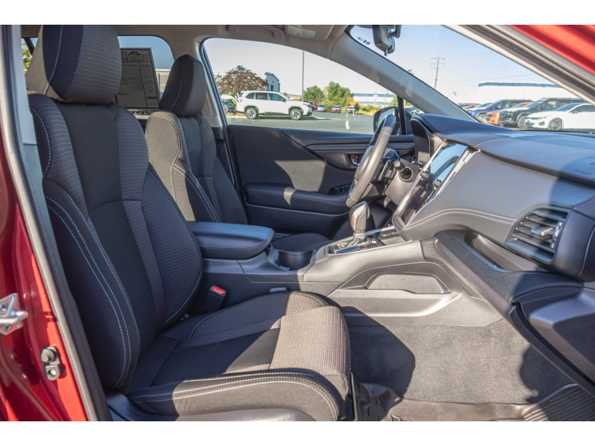 Used 2024 Subaru Outback Premium AWD/4WD image 11
