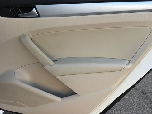 Used 2012 Volkswagen Passat TDI SE FWD image 14