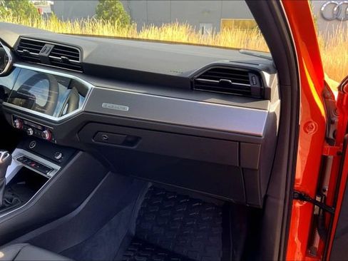 Certified 2025 Audi Q3 2.0T Premium Plus w/ Premium Plus Package image 16