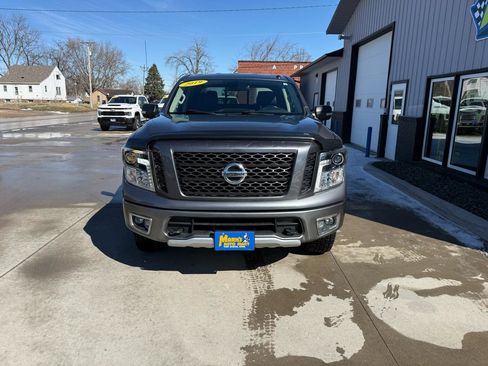 Used 2019 Nissan Titan PRO-4X image 2
