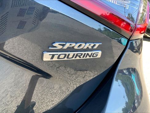 Used 2022 Honda Civic Sport Touring image 10