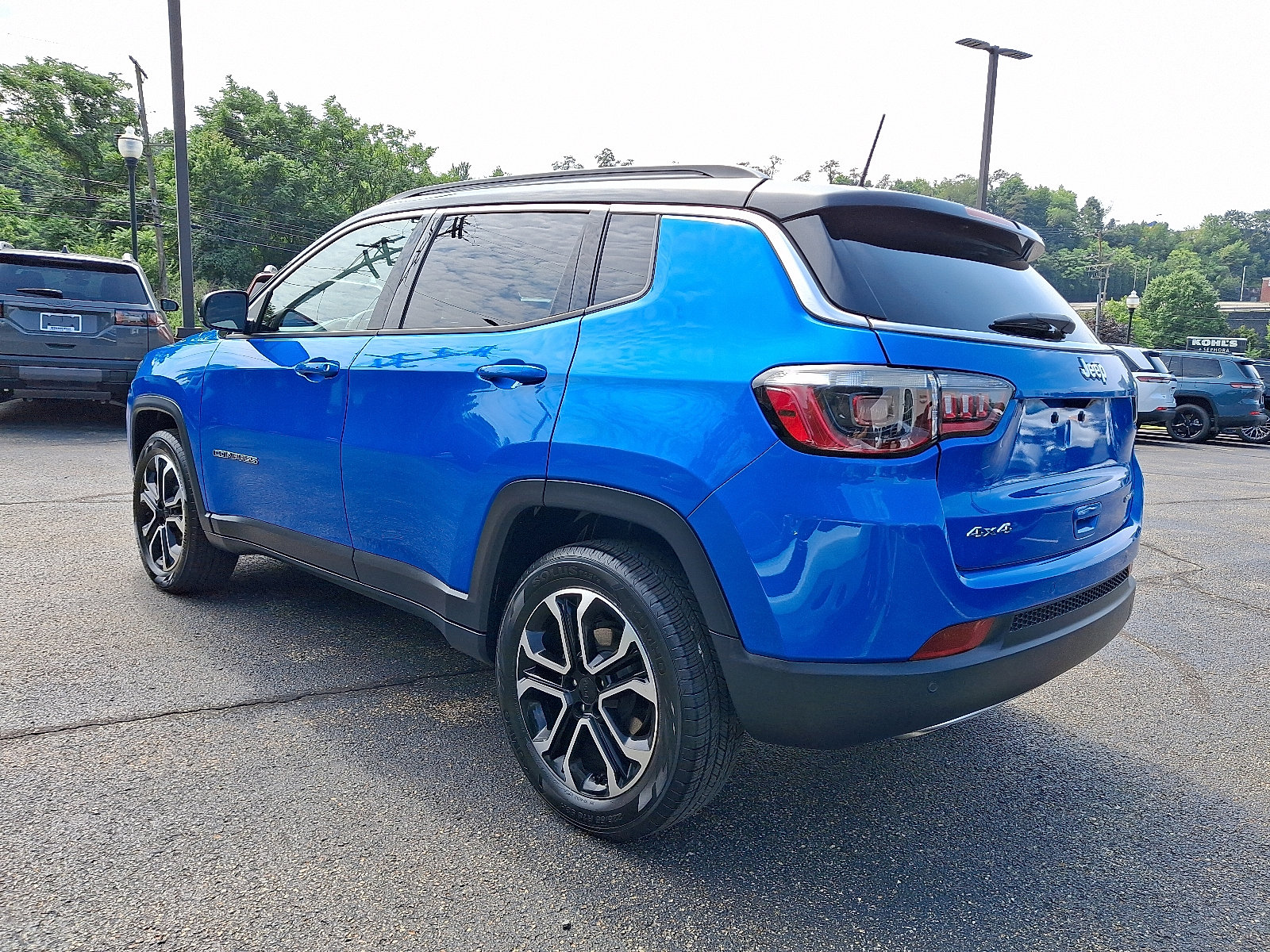 Certified 2023 Jeep Compass Limited AWD/4WD image 6