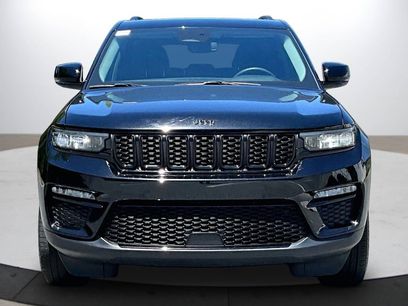 Used 2023 Jeep Grand Cherokee Limited w/ Black Appearance Package