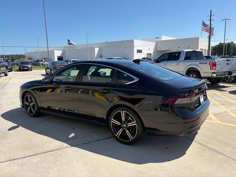 Certified 2025 Honda Accord Sport image 6