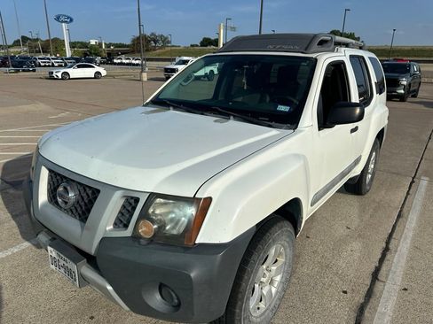 Used 2013 Nissan Xterra S RWD image 1