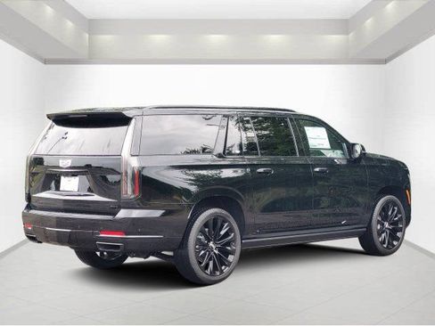 New 2026 Cadillac Escalade ESV Platinum Sport w/ LPO, ONYX Package AWD/4WD image 4