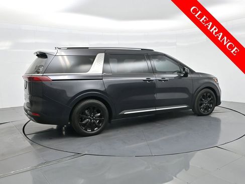 Used 2023 Kia Carnival SX Prestige image 7