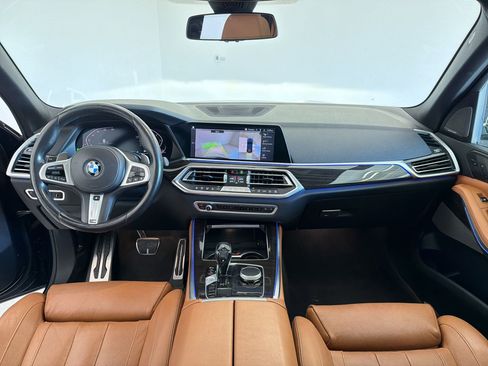 Used 2019 BMW X5 xDrive50i w/ M Sport Package AWD/4WD image 17