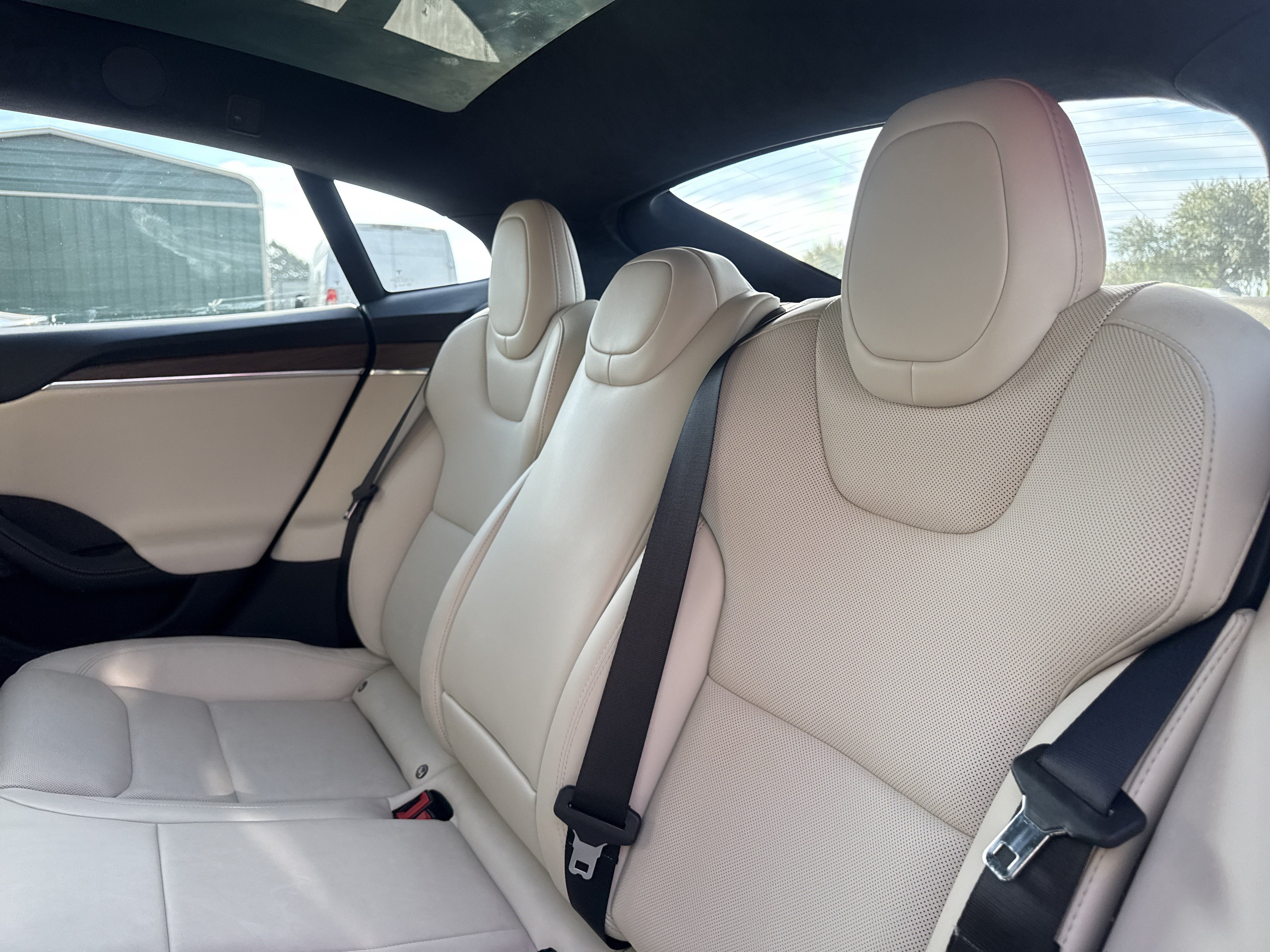 Used 2022 Tesla Model S AWD/4WD image 8