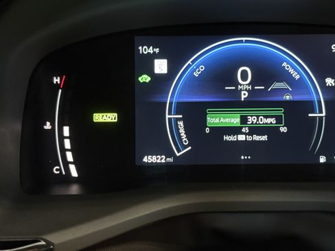 Used 2025 Toyota Camry LE FWD image 27