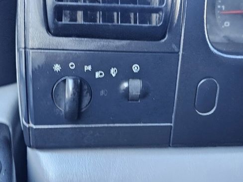 Used 2006 Ford F350 XLT image 10