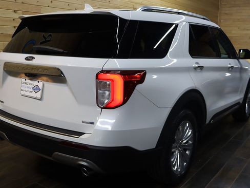 Used 2020 Ford Explorer Limited AWD/4WD image 5