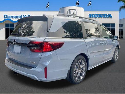 New 2026 Honda Odyssey Touring image 2