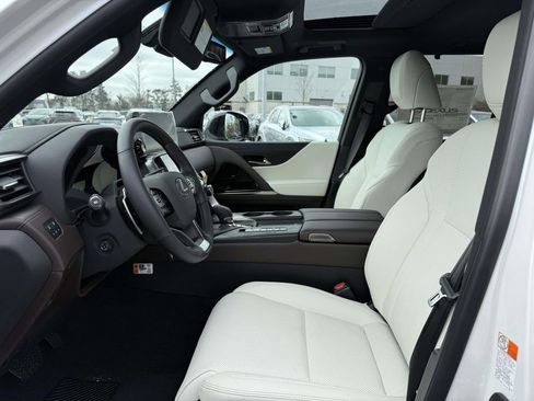 New 2026 Lexus LX 700h Luxury image 12