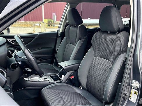Used 2021 Subaru Forester Premium image 21