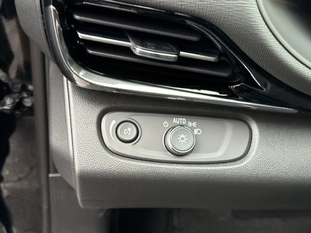 New 2026 Buick Envista Sport Touring w/ Convenience I Package FWD image 19