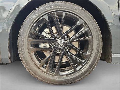 Used 2025 Toyota Camry SE FWD image 29