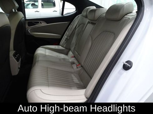 Used 2022 Genesis G70 3.3T image 11