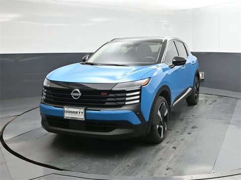 Certified 2025 Nissan Kicks SR image 30